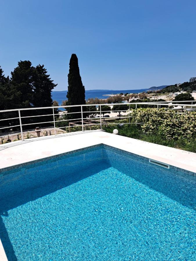 Apartment With Private Pool Split Exteriör bild