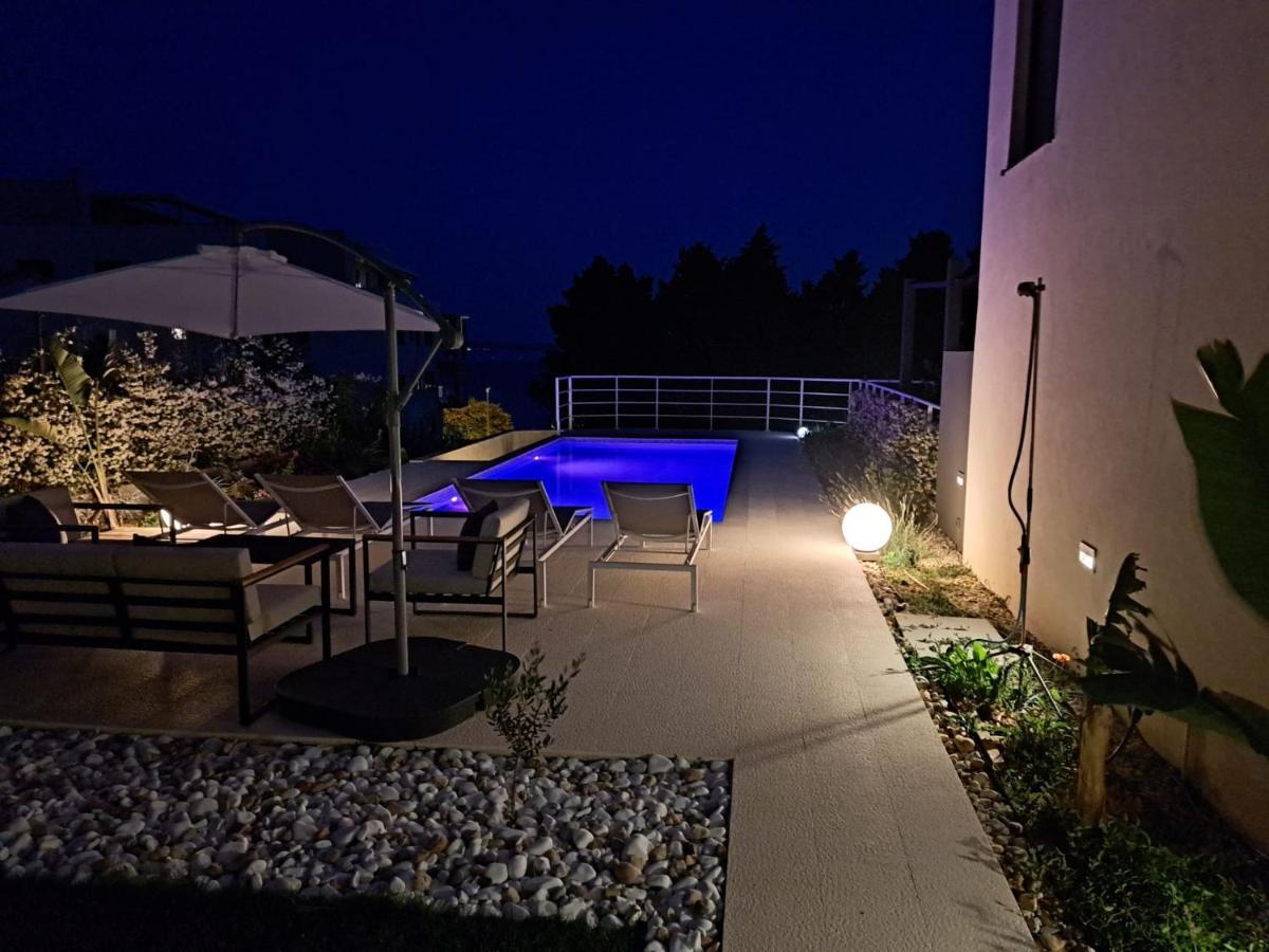 Apartment With Private Pool Split Exteriör bild