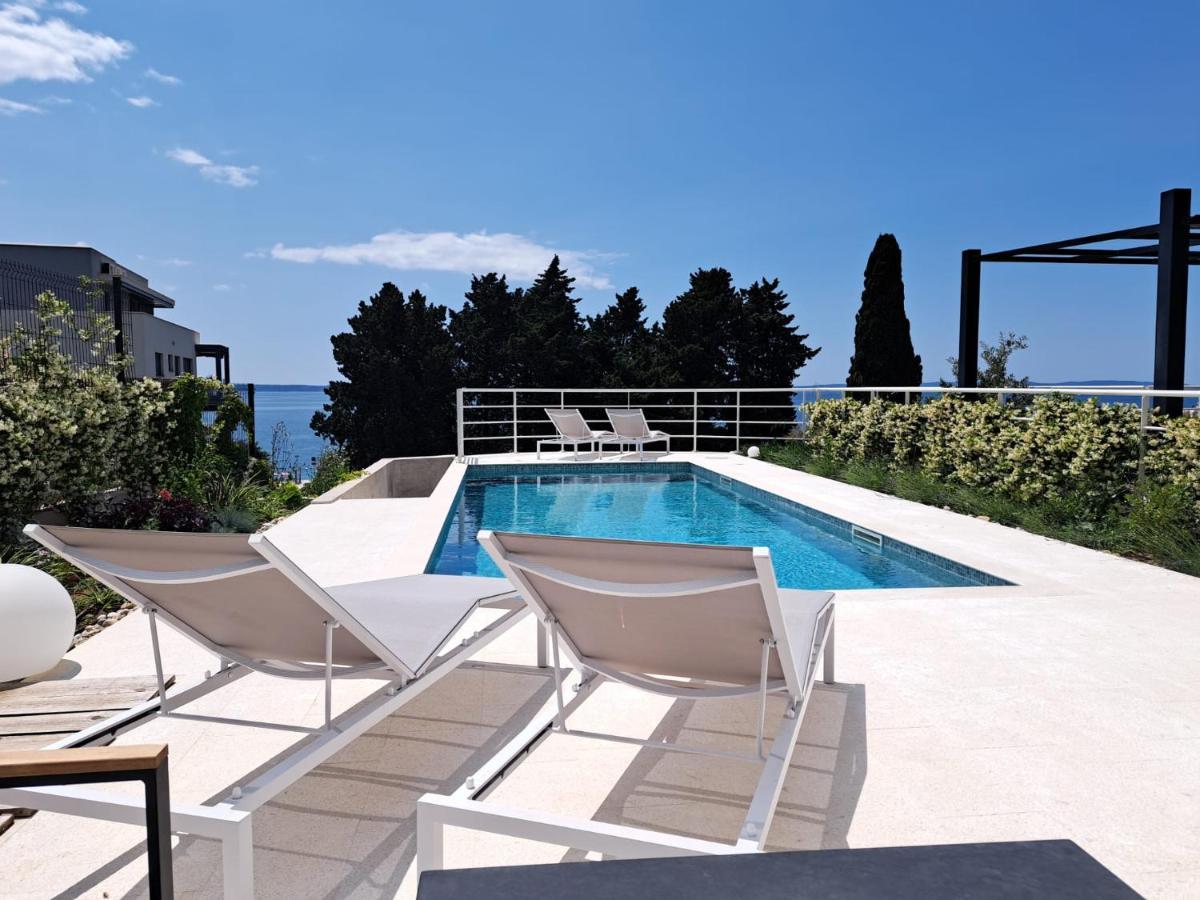 Apartment With Private Pool Split Exteriör bild