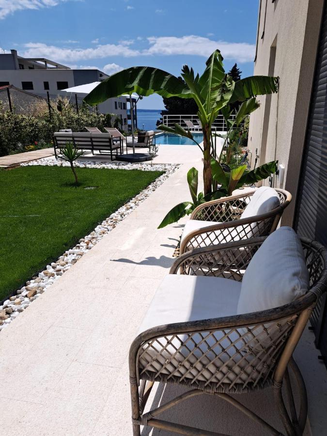 Apartment With Private Pool Split Exteriör bild