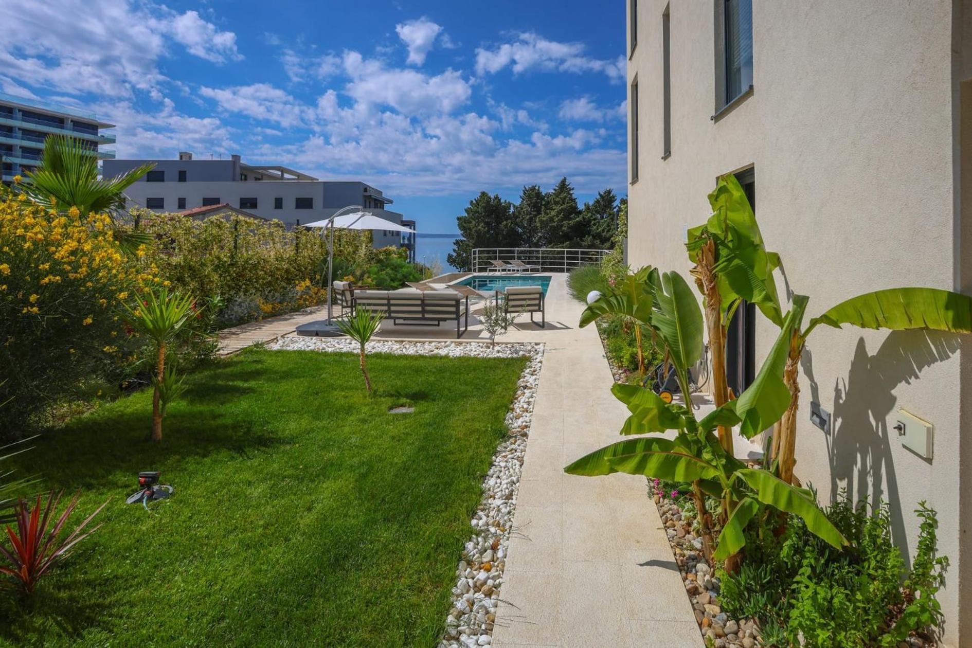 Apartment With Private Pool Split Exteriör bild